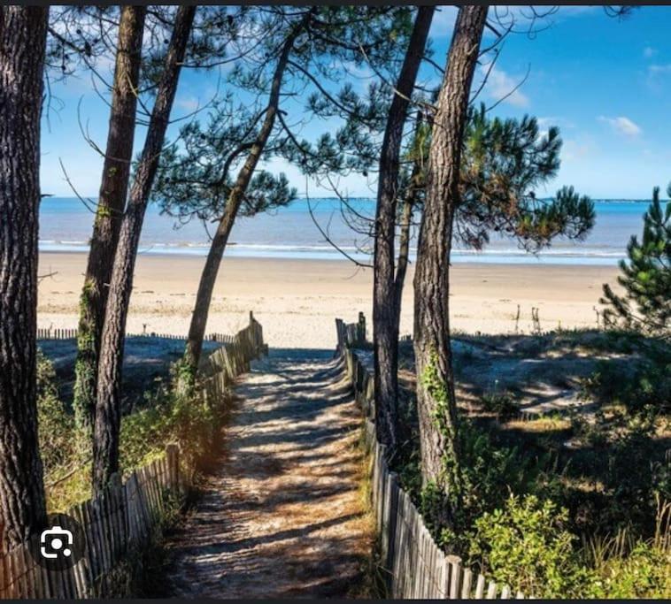Charmante Maison Au Calme Royan Luaran gambar